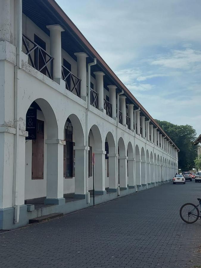 Oesis - Stylish Villa Steps From Historic Galle Fort Екстер'єр фото