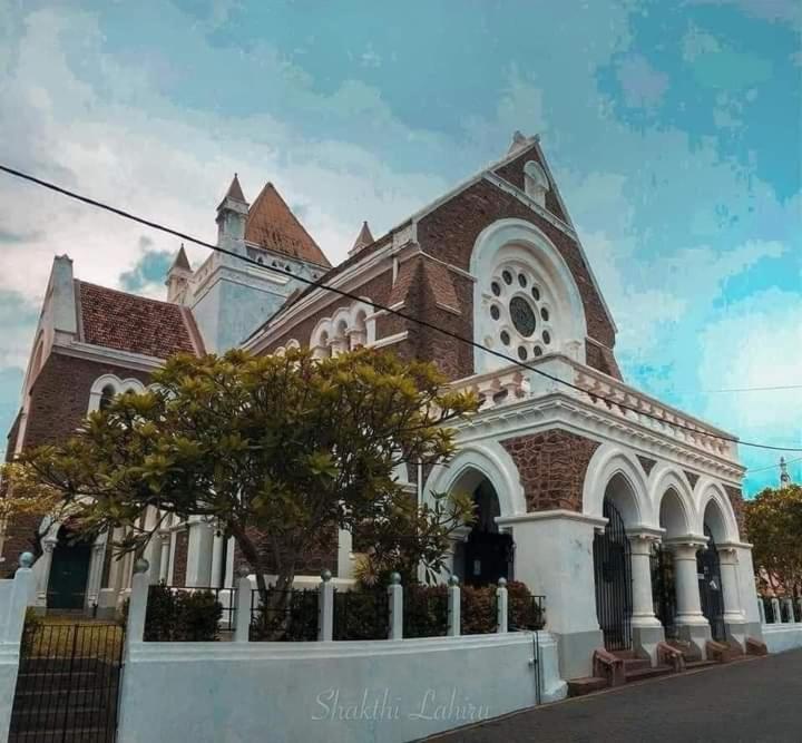 Oesis - Stylish Villa Steps From Historic Galle Fort Екстер'єр фото